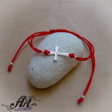 Гривна с червен конец и сребро "Кръст" B-035